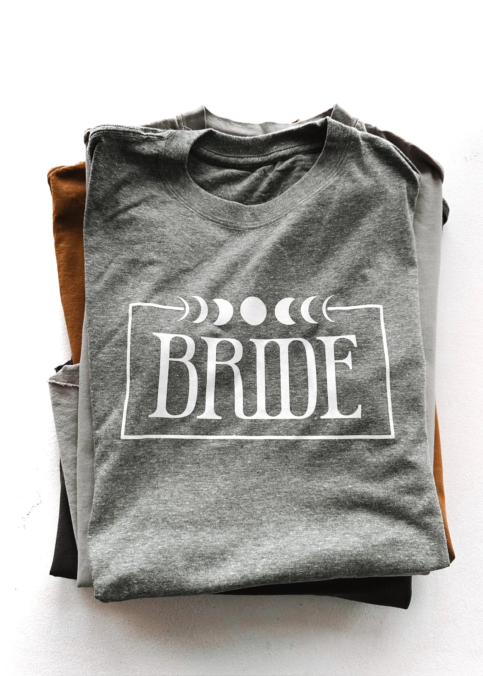 IN MY BRIDE PHASE SIDE SLIT TEE